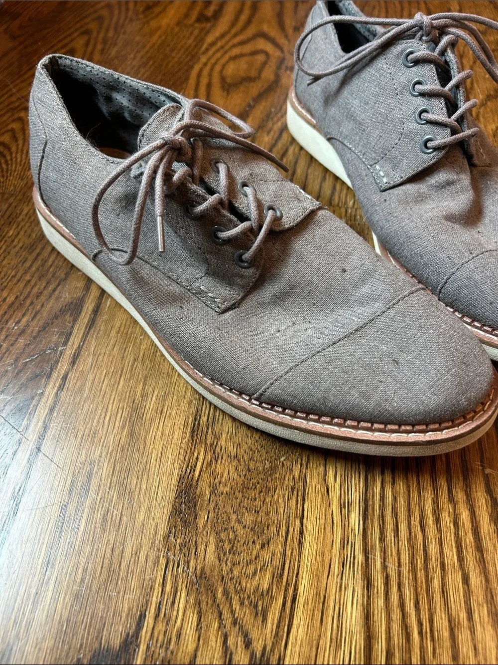 Toms Men's Casual Lace-Up Oxford in Brown